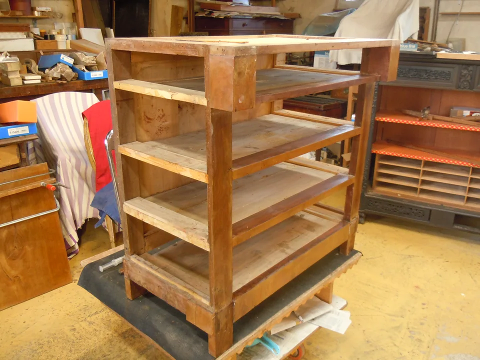 Commode Empire (noyer)